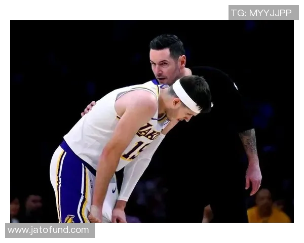 比尔·西蒙斯比照卢卡·东契奇在湖人队的控制级体现做出反响：“依然难以承受”